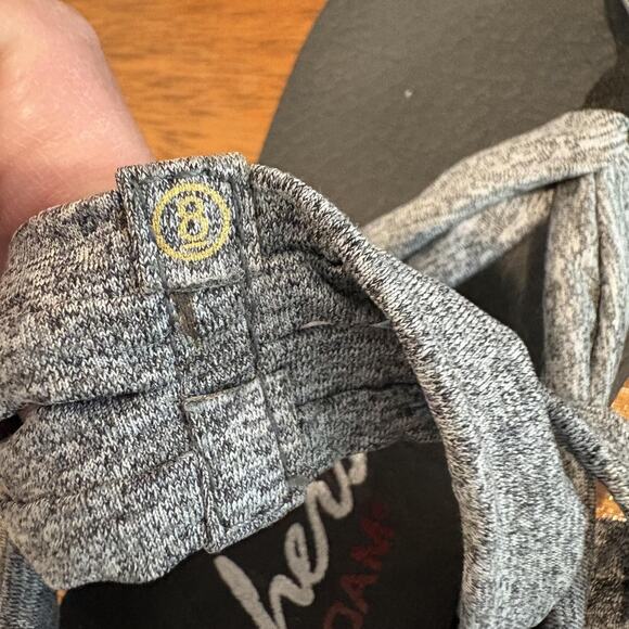 Skechers Sandals Womens Size 8 Gray Black Yoga Foam Fabric Strap Thong Wrap - Picture 8 of 9